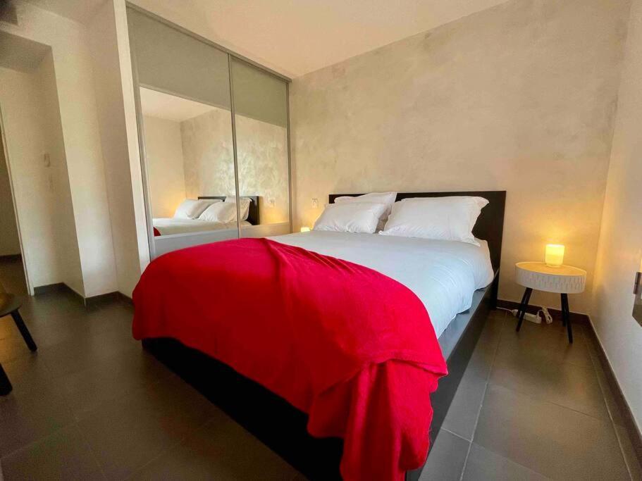 Superbe Appartement, Piscine, Vue Mer Et Montagnes Antibes Dış mekan fotoğraf