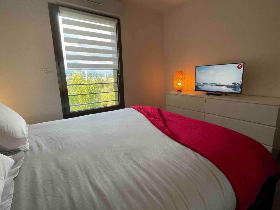 Superbe Appartement, Piscine, Vue Mer Et Montagnes Antibes Dış mekan fotoğraf